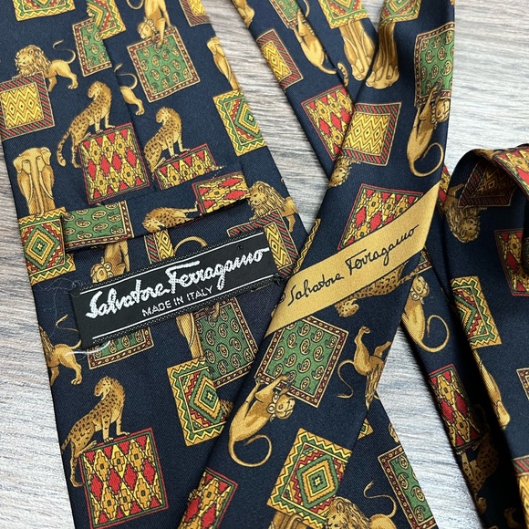 gold lion tie